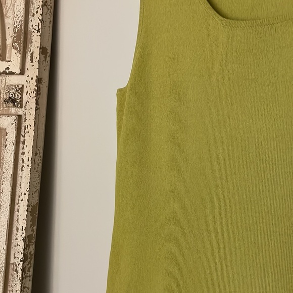 CHICO’S Green Sleeveless Top - Picture 2 of 4